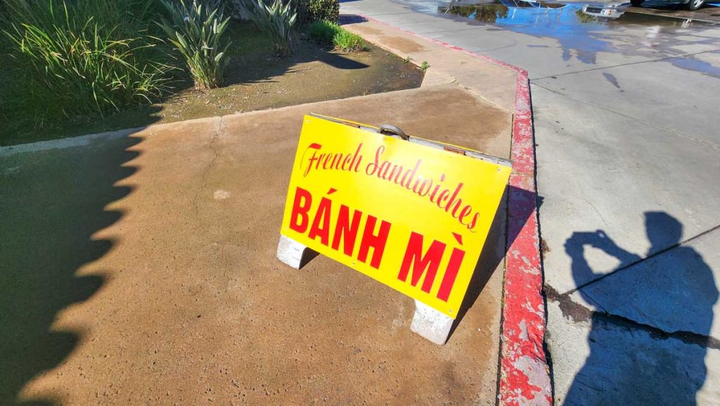 Cali Baguette Express sign